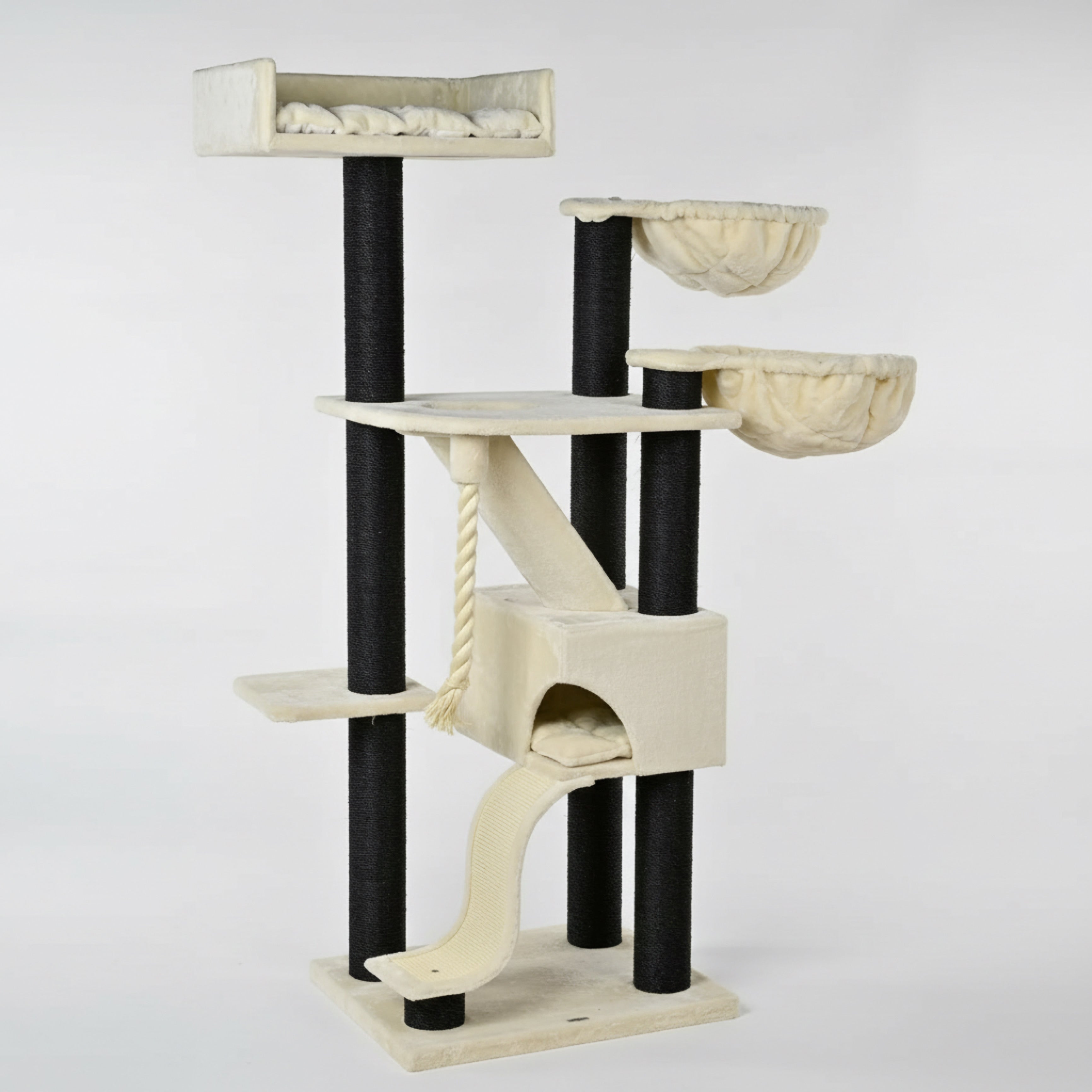 Lielas šķirnes kaķu koks Kilimandjaro de Luxe